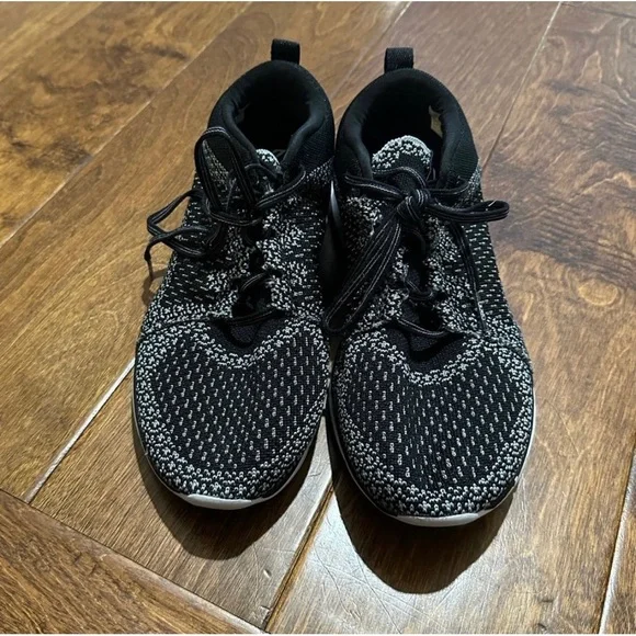 Vionic Flex Sierra Athletic Sneakers - Picture 2 of 5